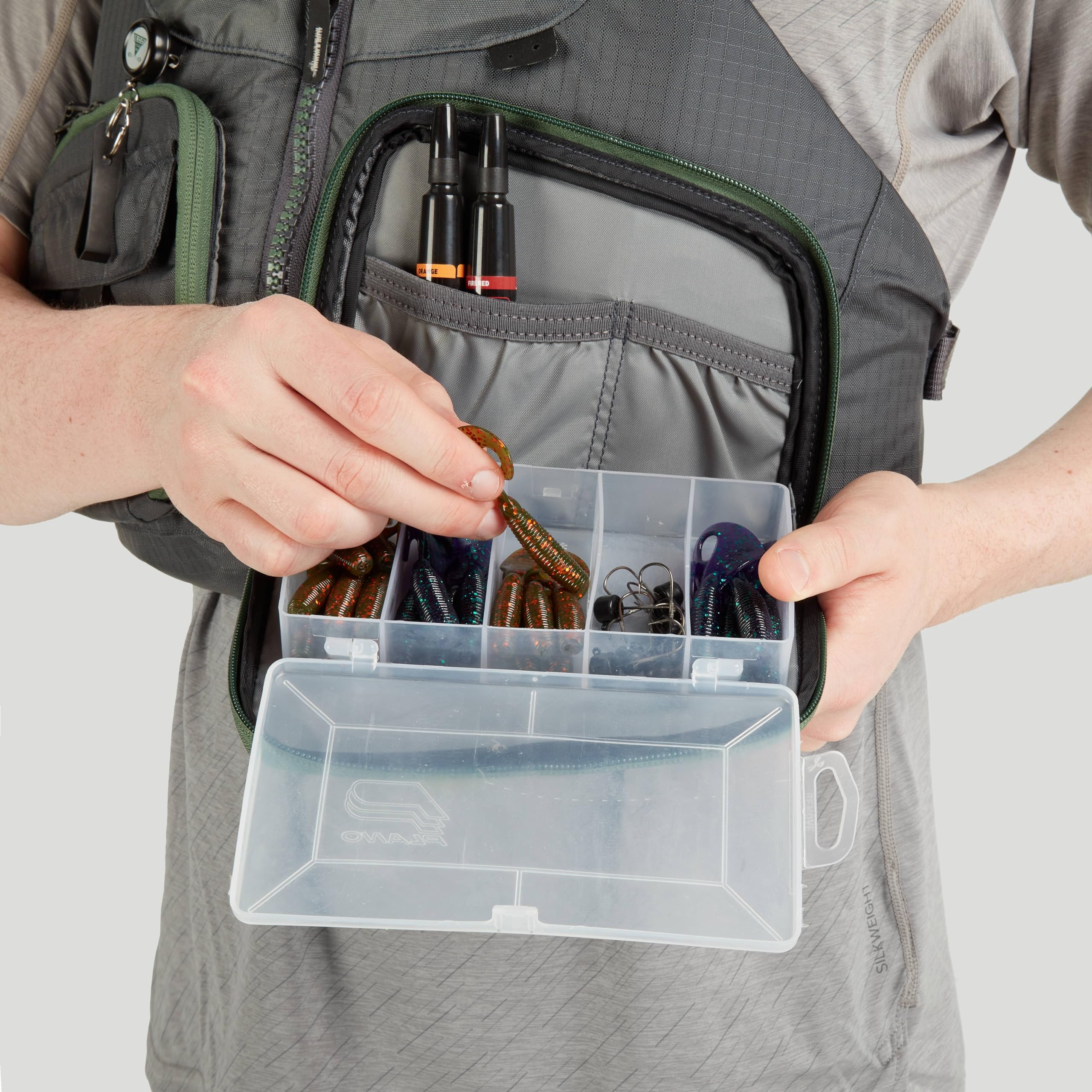 NRS Chinook Fishing Life Jacket for Fishing | Adult USCG Type III PFD | Mesh Back Front Zip Vest with Pockets for Rafting, Kayaking, Paddling - Image 6